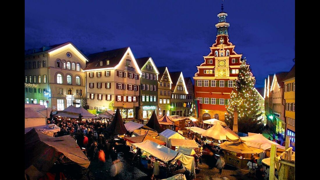 Weihnachtsmarkt in Esslingen klassisch im Mittelalter Stil.