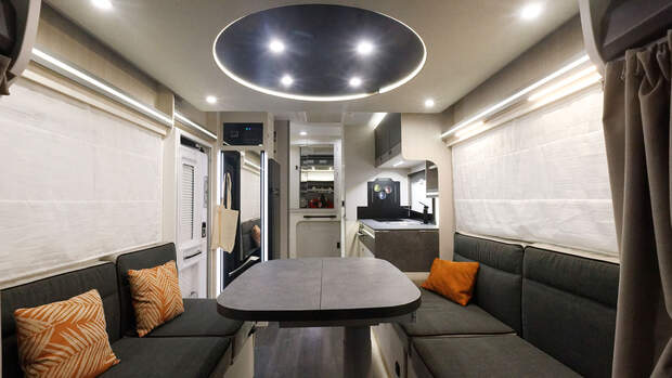 f Chausson 640 Titanium (2023) Licht